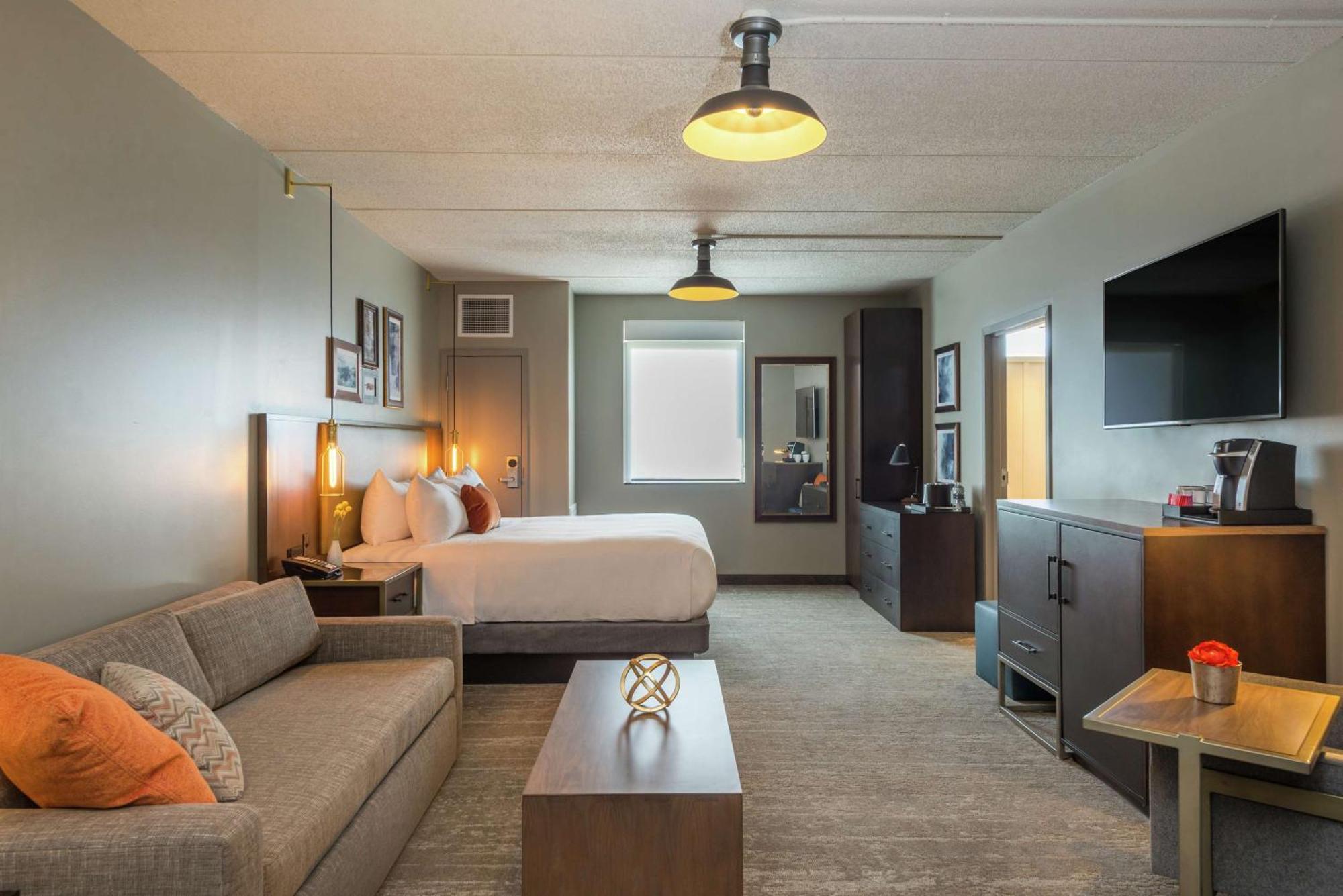 Hotel Saranac, Curio Collection By Hilton Saranac Lake Zewnętrze zdjęcie