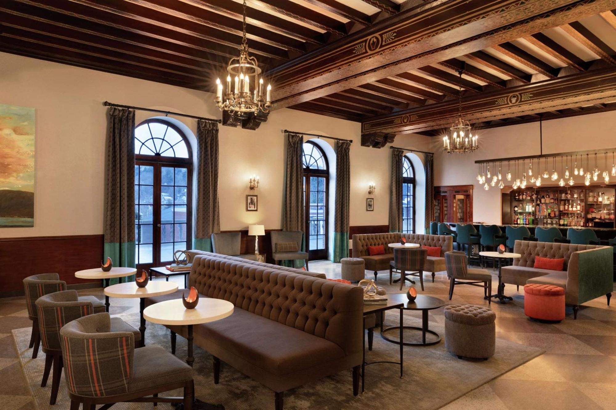 Hotel Saranac, Curio Collection By Hilton Saranac Lake Zewnętrze zdjęcie