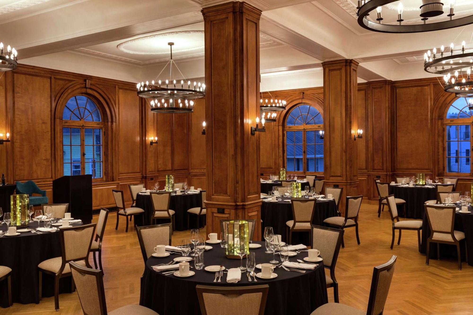 Hotel Saranac, Curio Collection By Hilton Saranac Lake Zewnętrze zdjęcie
